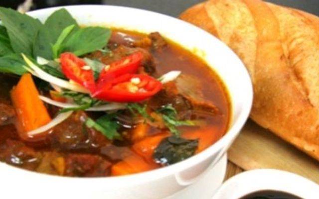 Hủ Tiếu Bò Kho - Cô Thắm Sài Gòn