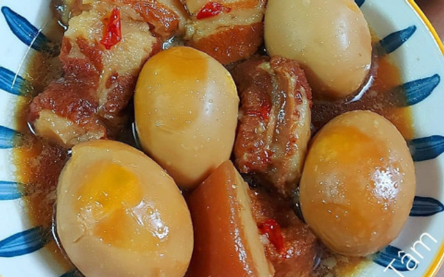 Cơm Sườn Muối & Heo Quay - Cô Trâm