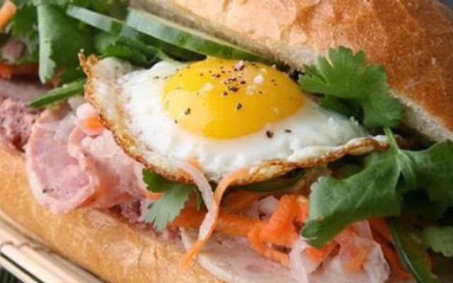 Bánh Mì Hà Nội - 607A Cách Mạng Tháng 8