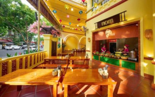 Nhà Hàng Nom - Ẩm Thực Ba Miền - Ngô Quyền