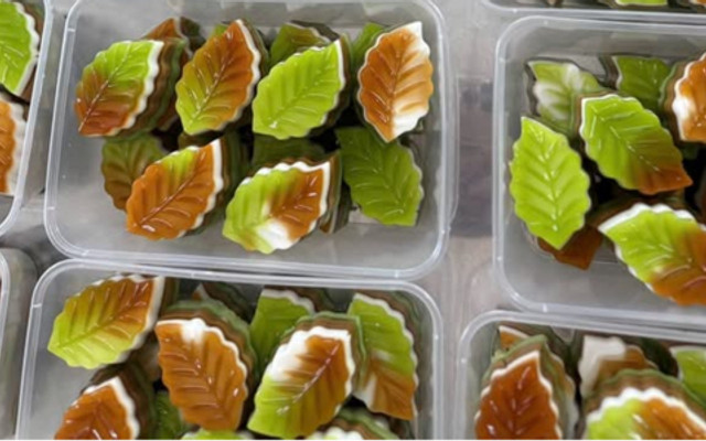 Ăn Vặt Truyền Thống - Chân Gà Sốt Thái, Bánh Da Lợn & Trà Sữa - Bùi Văn Ngữ