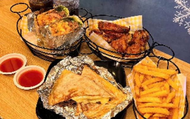 KUTA Wrap - Tacos & Chicken - 86A Lê Lợi