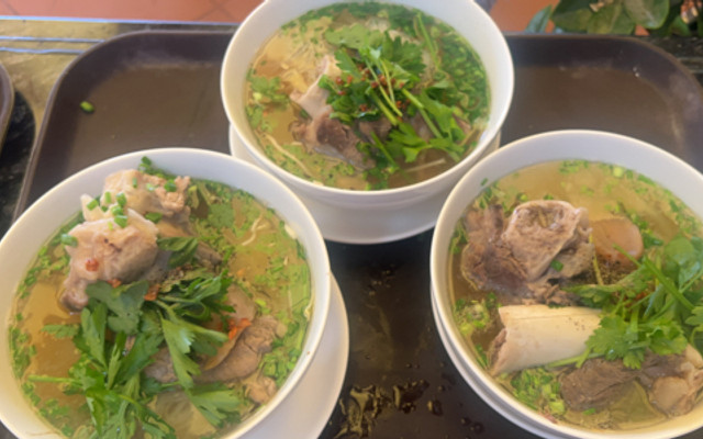Hủ Tíu Nam Vang Cô 2 - Lê Hồng Phong