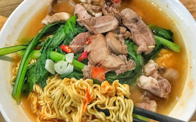 Quán Mì Tim Cật Chua Cay - Cơm Gà & Mì Xào