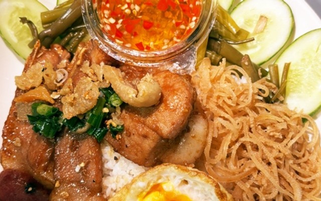 Cơm Tấm Long Xuyên Mộc Nhiên - Trần Khắc Chân