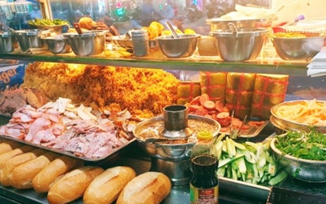 Bánh Mì Sài Gòn Quốc Anh - 148 Trần Nguyên Hãn