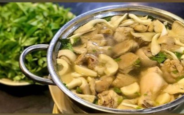 Lẩu Gà Lá É Tao Ngộ