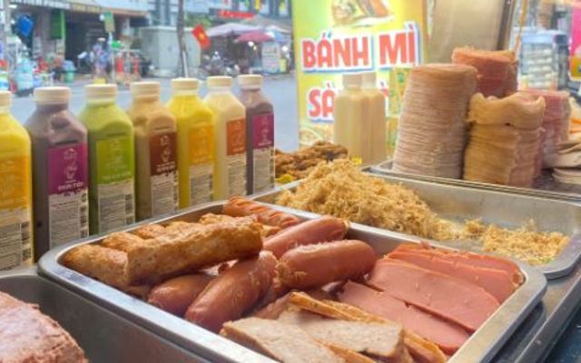 Bánh Mì Sài Gòn Thành Đạt - Văn Cao