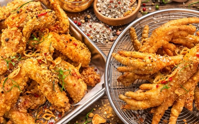 Bon Meal - Chân, Cánh Gà & Nem Chua Rán - Chùa Láng