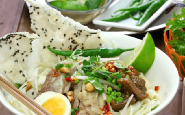 Cơm Gà Bà Phượng - Cách Mạng Tháng 8