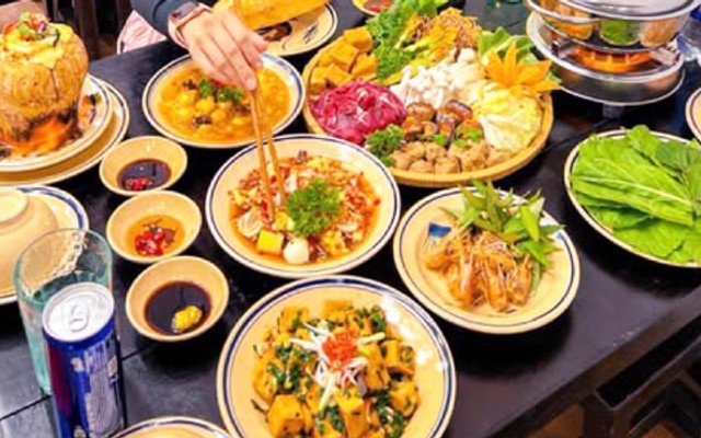 Nhà Dâm Bụt - Đường 2/4