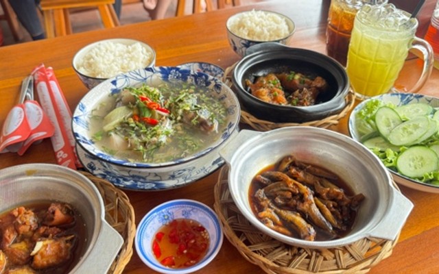 Quán Cơm Khói Lam Chiều