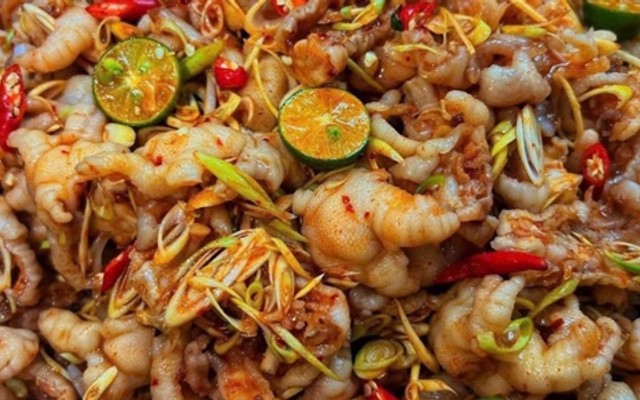 Tiệm Nhà Em - Chân Gà & Ăn Vặt - Ngự Bình