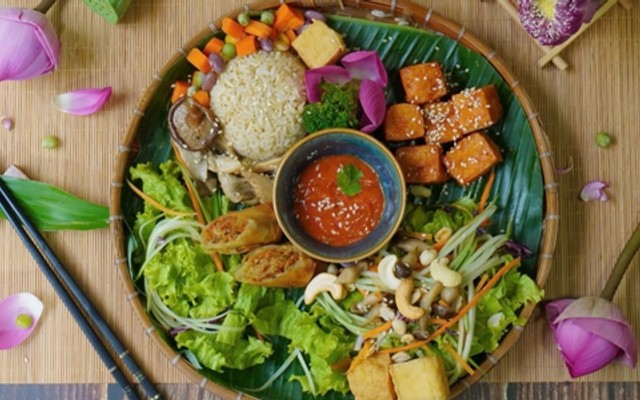 Nhà Hàng Chay Xanh - Nguyễn Trọng Tuyển