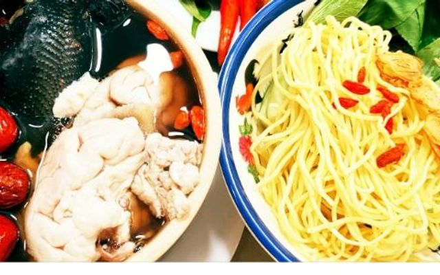 Việt Hoa - Cơm Gà, Gà Ác & Óc Heo