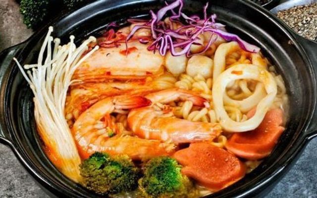 Thúy Hường - Bún Ngan, Mỳ Cay & Mỳ Trộn