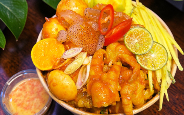 Chân Gà Sốt Thái & Ăn Vặt XÈM - Thạnh Xuân 33