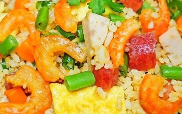 Chả Đùm & Cơm Chiên Dương Châu - Chị Quý