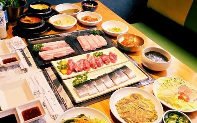 NHÀ HÀNG THỊT NƯỚNG HÀN QUỐC BAEK JAE WON - BỮA ĂN TRƯA HÀN QUỐC - Trung Hòa