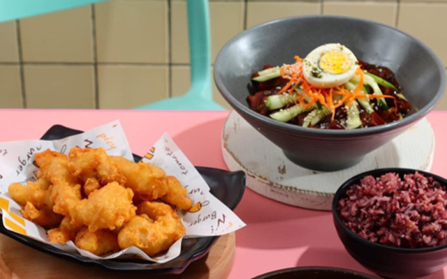 Ở Đây Bán Món Hàn - Gà Rán Hàn Quốc & Mì Tương Đen - Nguyễn Văn Thiệt