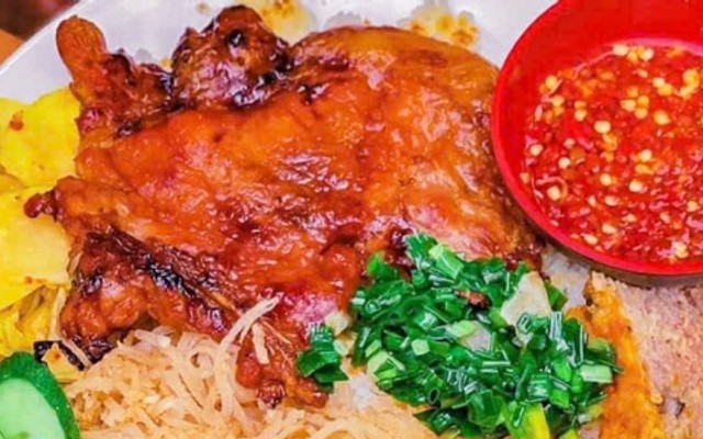 Cơm Tấm Hậu - Nguyễn Gia Trí