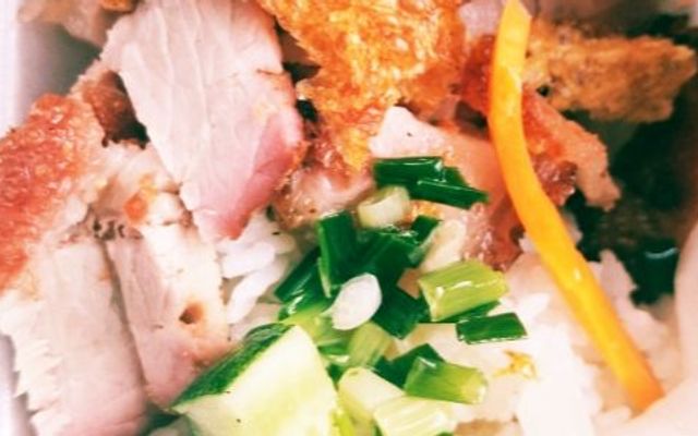 Cơm Heo Quay & Mì Xào Bò Ba Đồng