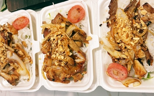 Bún Nhà 7A - Bún Thịt Nướng, Thịt Xào & Chả Giò