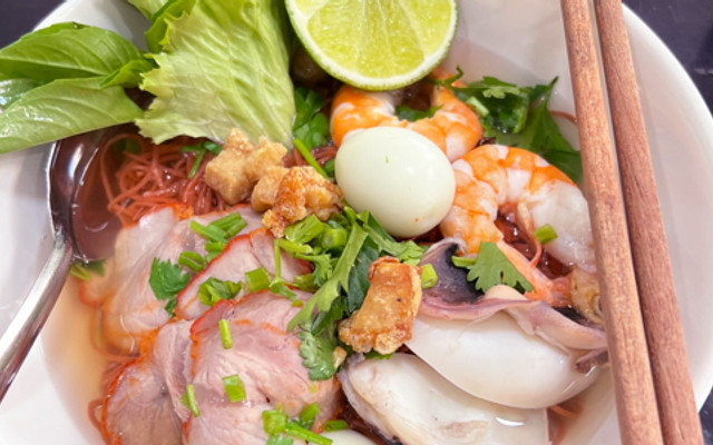 Phát Đạt 198 - Bún Gạo Lứt & Hủ Tiếu Hải Sản - Đô Đốc Long