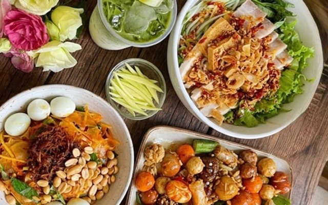 Tiệm Nhà Ủn Ỉn - Mai Chí Thọ