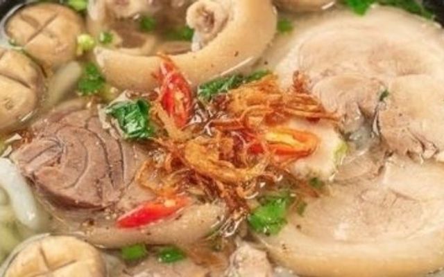 Bánh Canh Giò Heo & Tóp Mỡ - Nguyễn Thiện Thuật