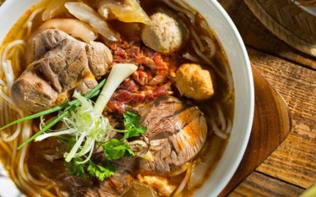 Bún Bò Huế & Bún Mọc Ri Rin