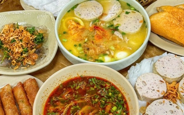 Bánh Canh Miền Trung - Thương Béo - 123C5 Tô Hiệu CG
