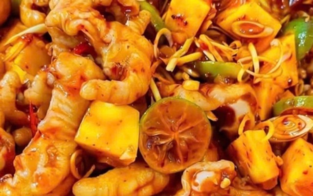 Chân Gà Sốt Thái Tiểu Vy