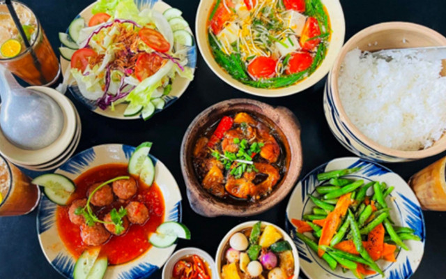 Tiệm Cơm Đôi Đũa - Cơm Ngon Vị Nhà