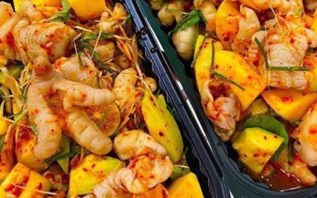 Chân Gà Sốt Thái - Bé Út