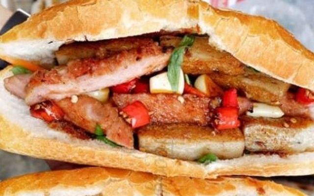 Bánh Mì Chả Cá & Ăn Vặt - Cô Tám