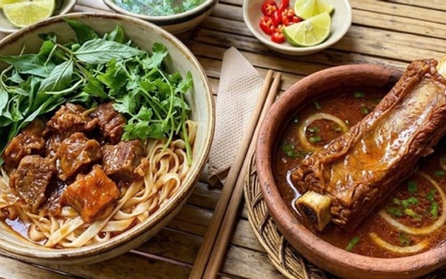 Phở Trộn Sườn Bò - 70 Thái Hà