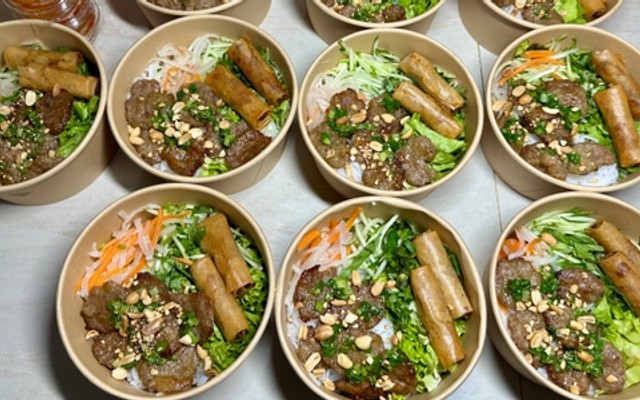 Bún Trộn & Thịt Viên Nướng - Võ Văn Kiệt