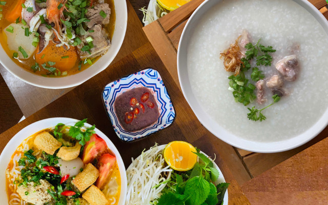 Bà Hương - Bún Bò Huế, Bánh Canh Bột Gạo, Bún Riêu Ban Mê, Cháo Sườn & Trà Sữa - Đông Hưng Thuận 10B (hẻm 39 - Số 40/40)