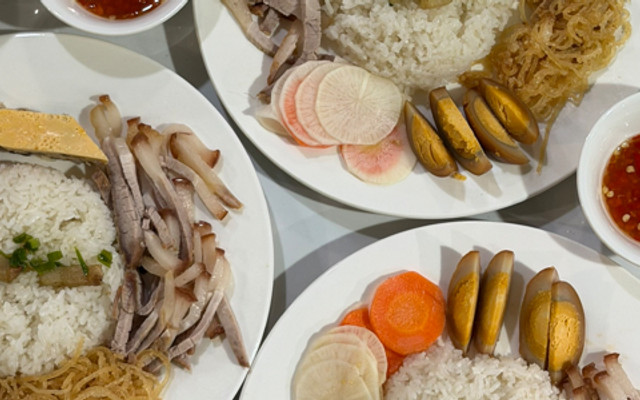 Bếp Cô Nhi - Đường Cầu Vồng
