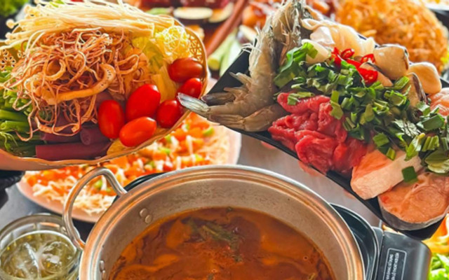 Lẩu Nướng Bên Sông