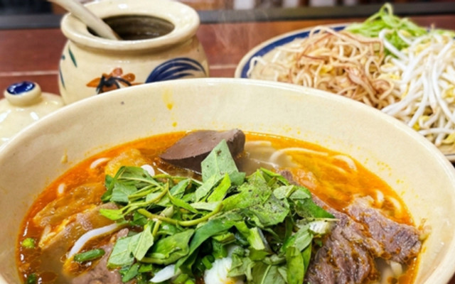 Bún Bò Huế Chú Mập - Cách Mạng Tháng Tám