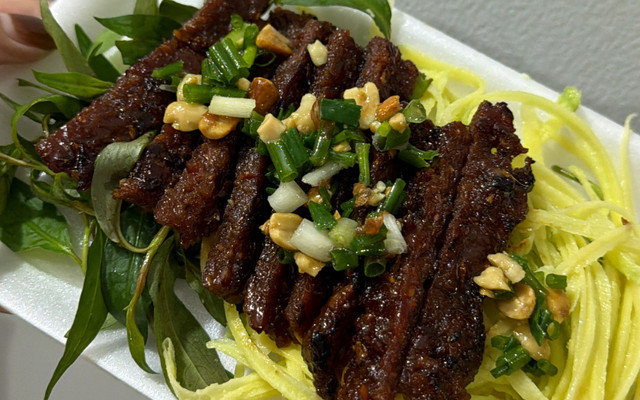 Tiệm Của Tú - Khô Bò Nướng & Bánh Trứng Gà Non - Lê Thị Hà