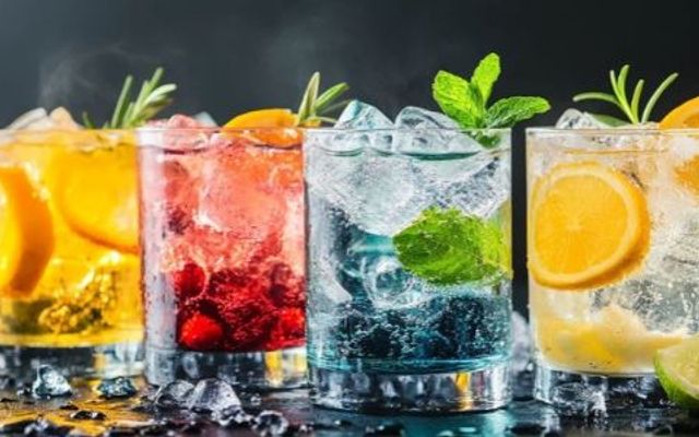 Tiệm Nhà Cỏ - Chân Gà & Bánh Tráng - Lạc Long Quân