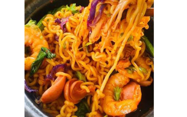 Mì Cay Trộn - Hoàng Văn Thụ
