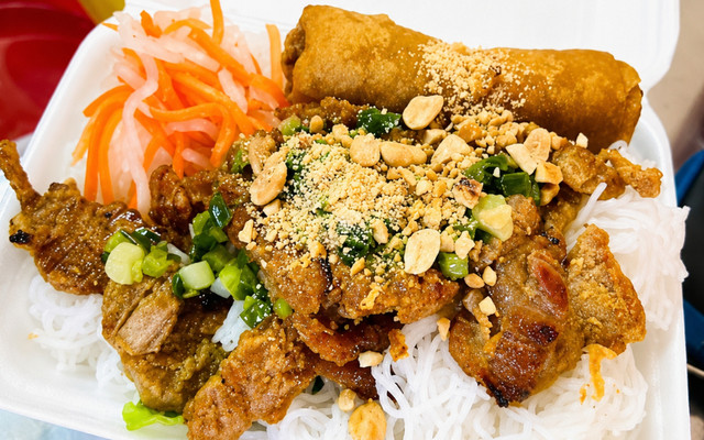 Má Thủy - Bún Thịt Nướng - Rạch Bùng Binh