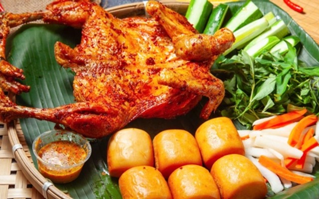 Gà Nướng, Vịt Quay & Heo Quay - A Tú