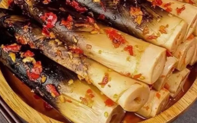 Ăn Vặt Trung Việt - Nam Kỳ Khởi Nghĩa