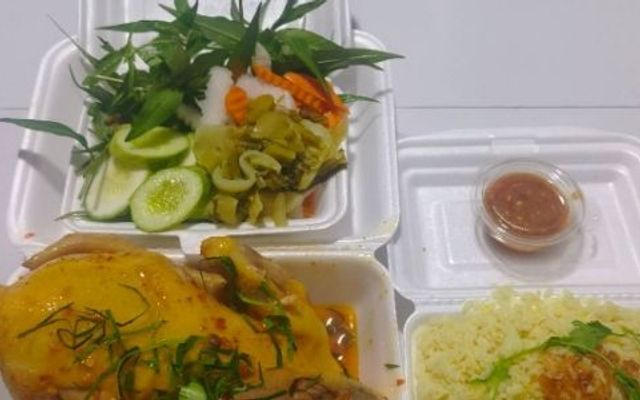 Tiệm Gà Cô Mai - 01 Lê Duẩn