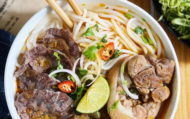 Thuỷ Bún - Bún Bò Huế Sợi To